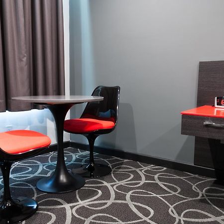 Astro Pasadena Hotel Eksteriør billede