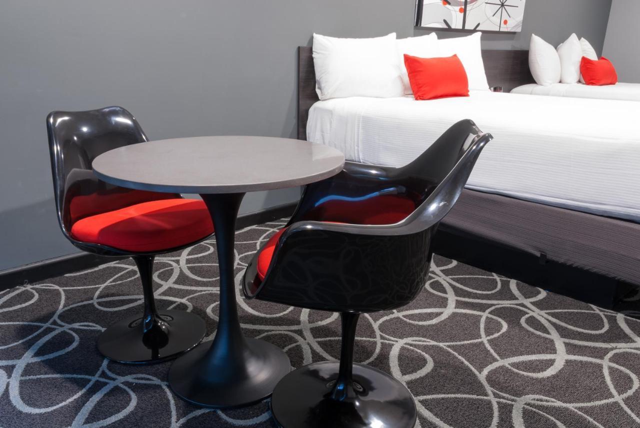 Astro Pasadena Hotel Eksteriør billede